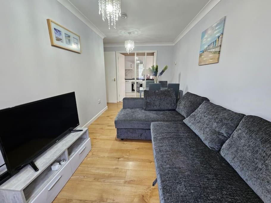 Lovely Flat Close To Shepherd'S Bush Apartment London Exterior photo